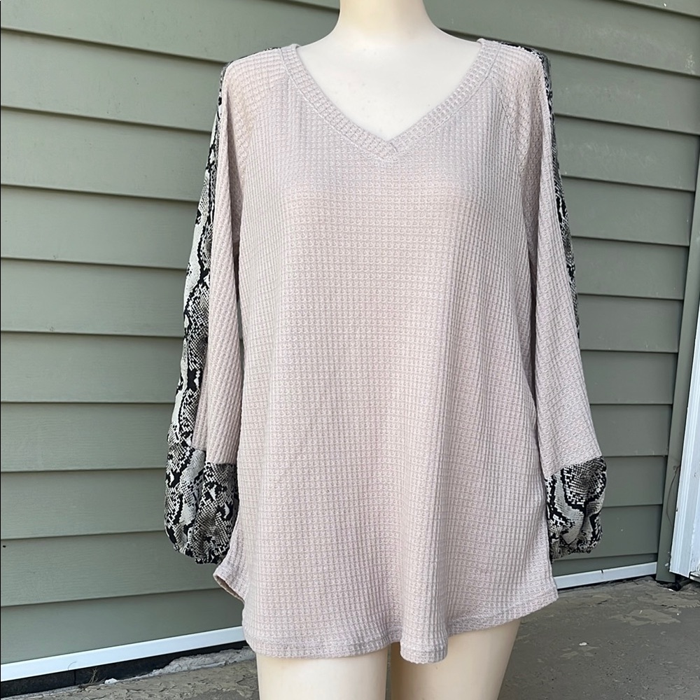 Extremely soft Hailey & Co python print blouse
